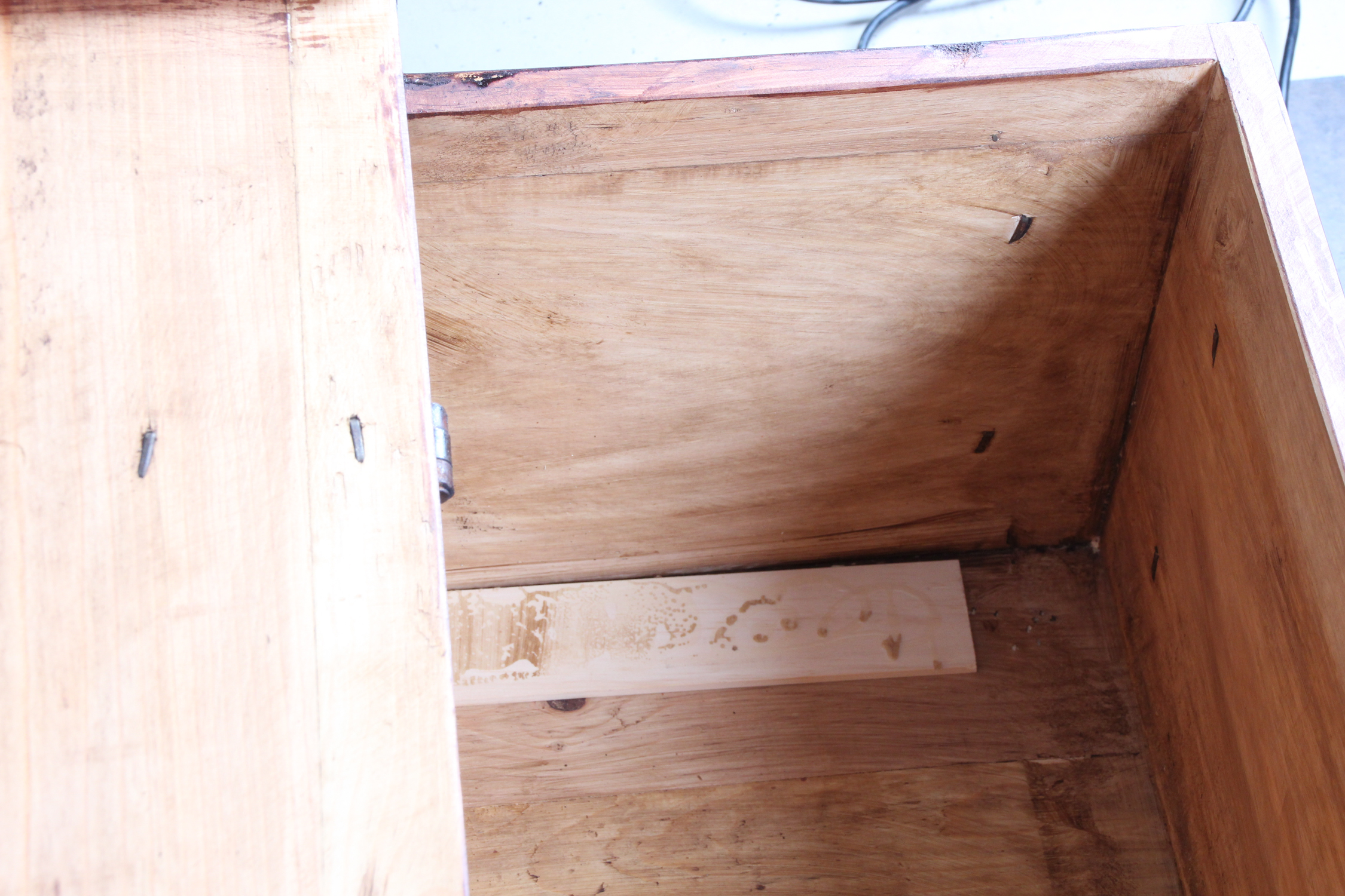 Cherry Stained Pine Trunk Coffee Table