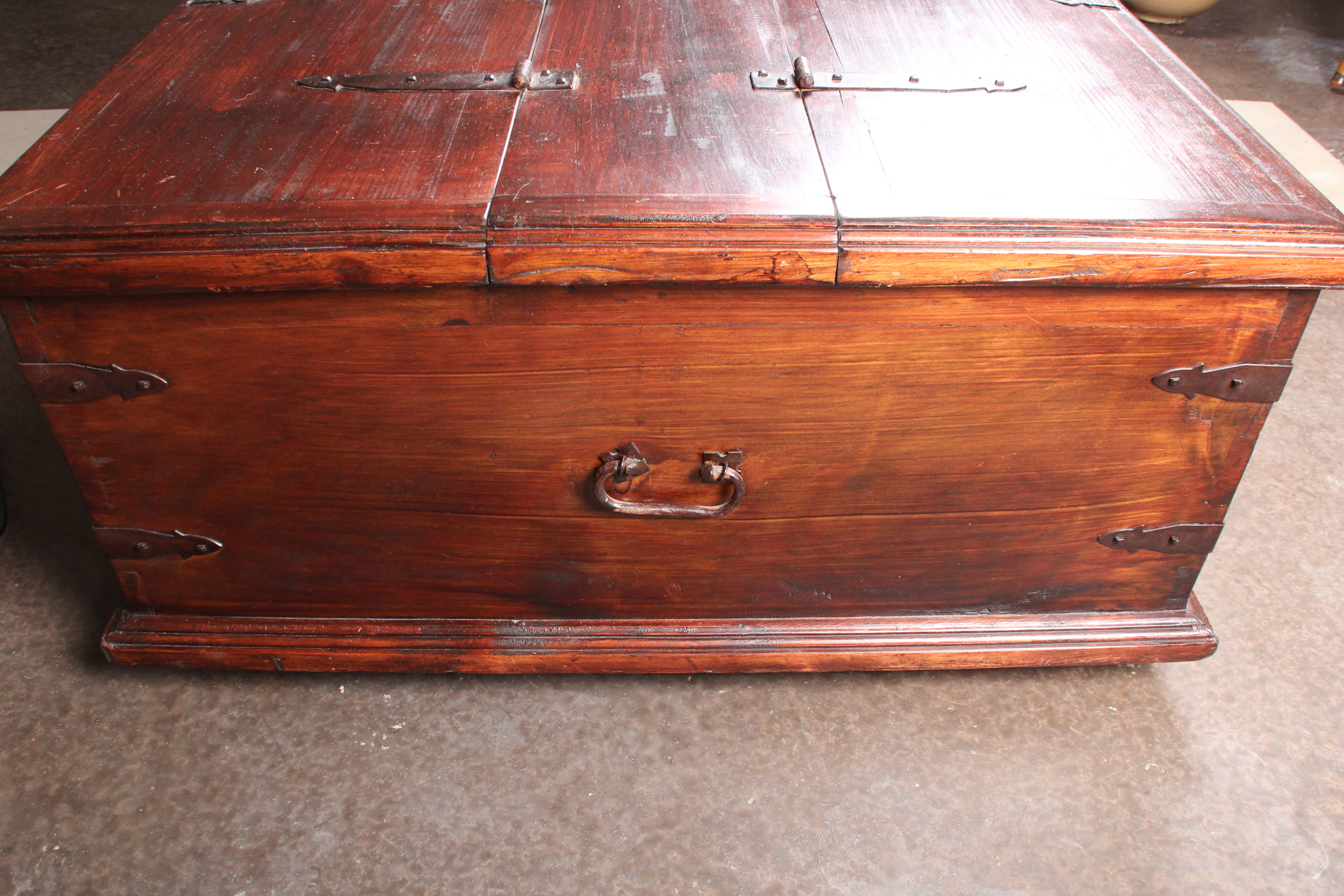 Cherry Stained Pine Trunk Coffee Table