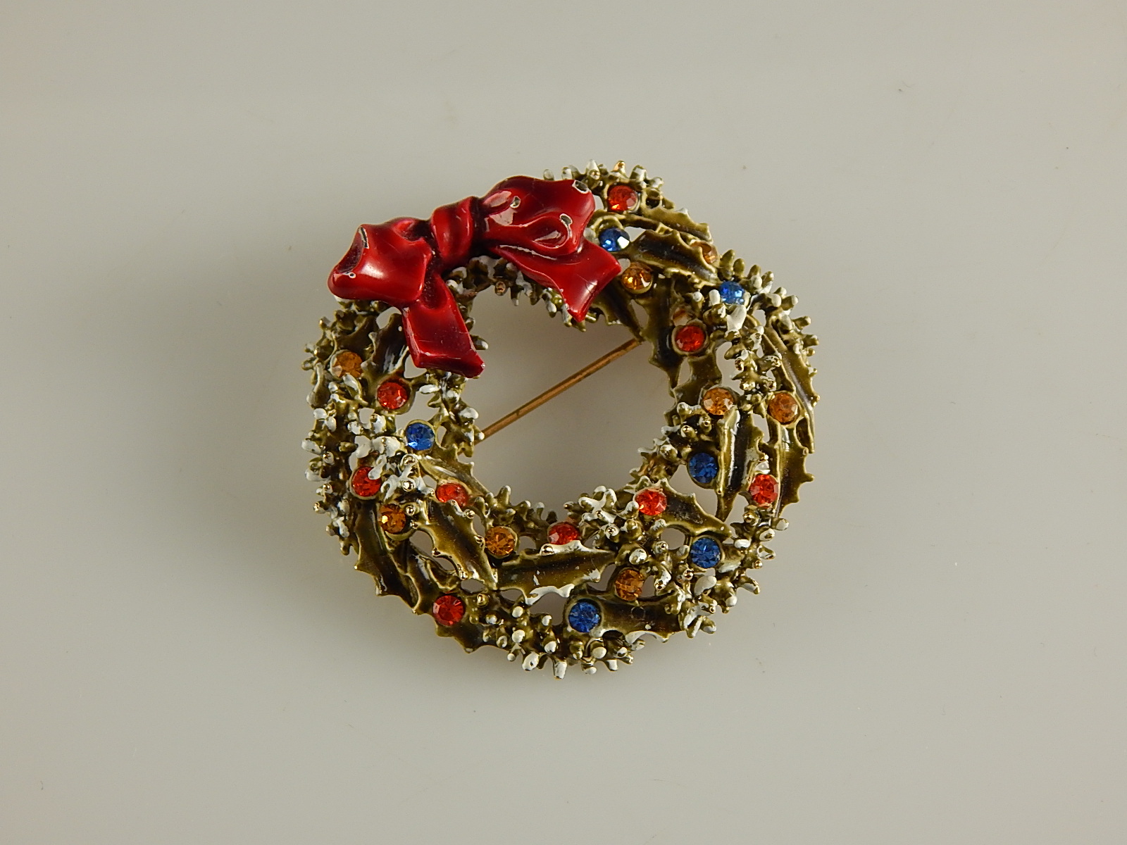 Vintage Christmas Themed Pins