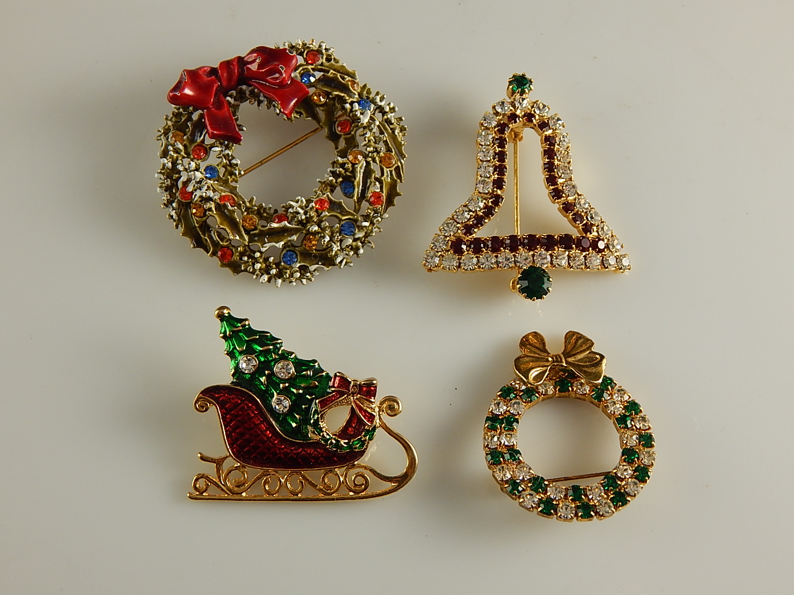 Vintage Christmas Themed Pins