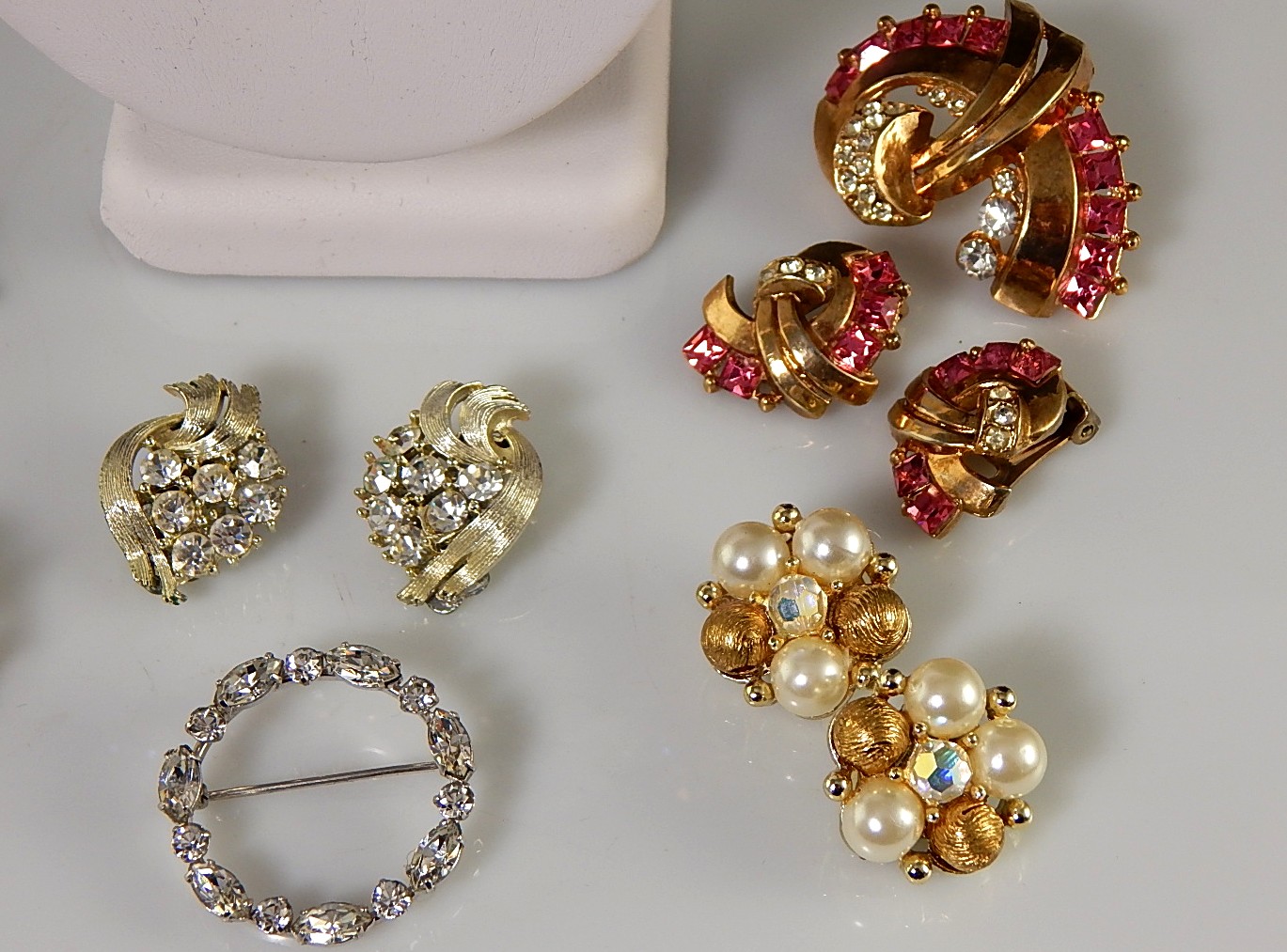 Vintage Signed Jewelry - Lisner, Krementz