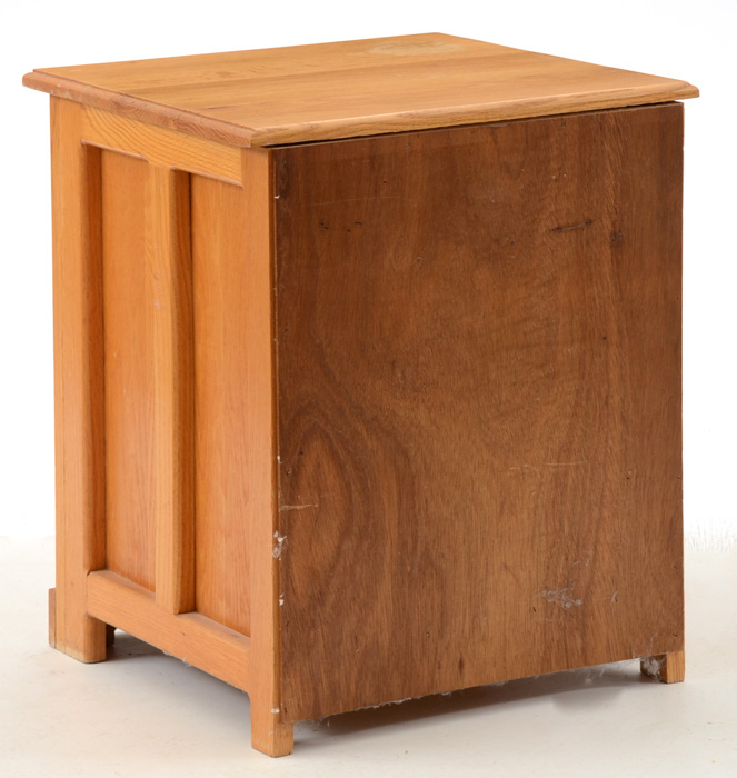 Oak Ice Box End Table