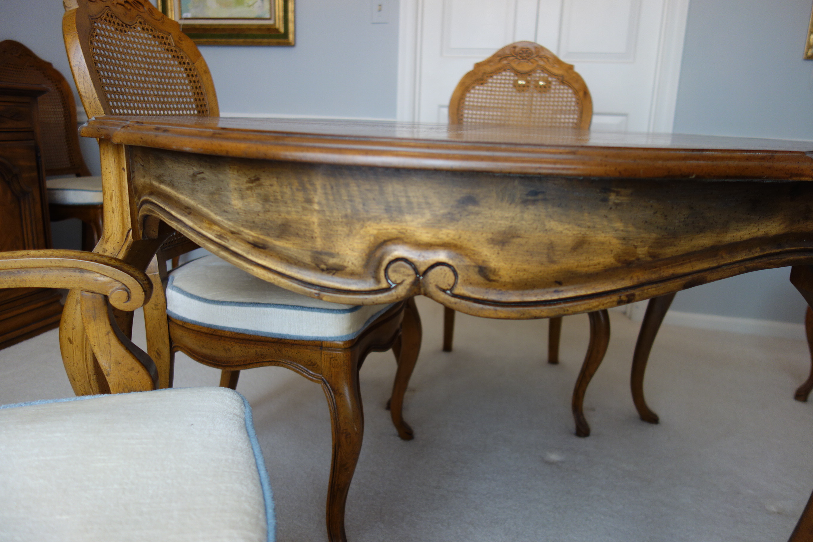Drexel French Provincial Style Dining Table and Six Chairs
