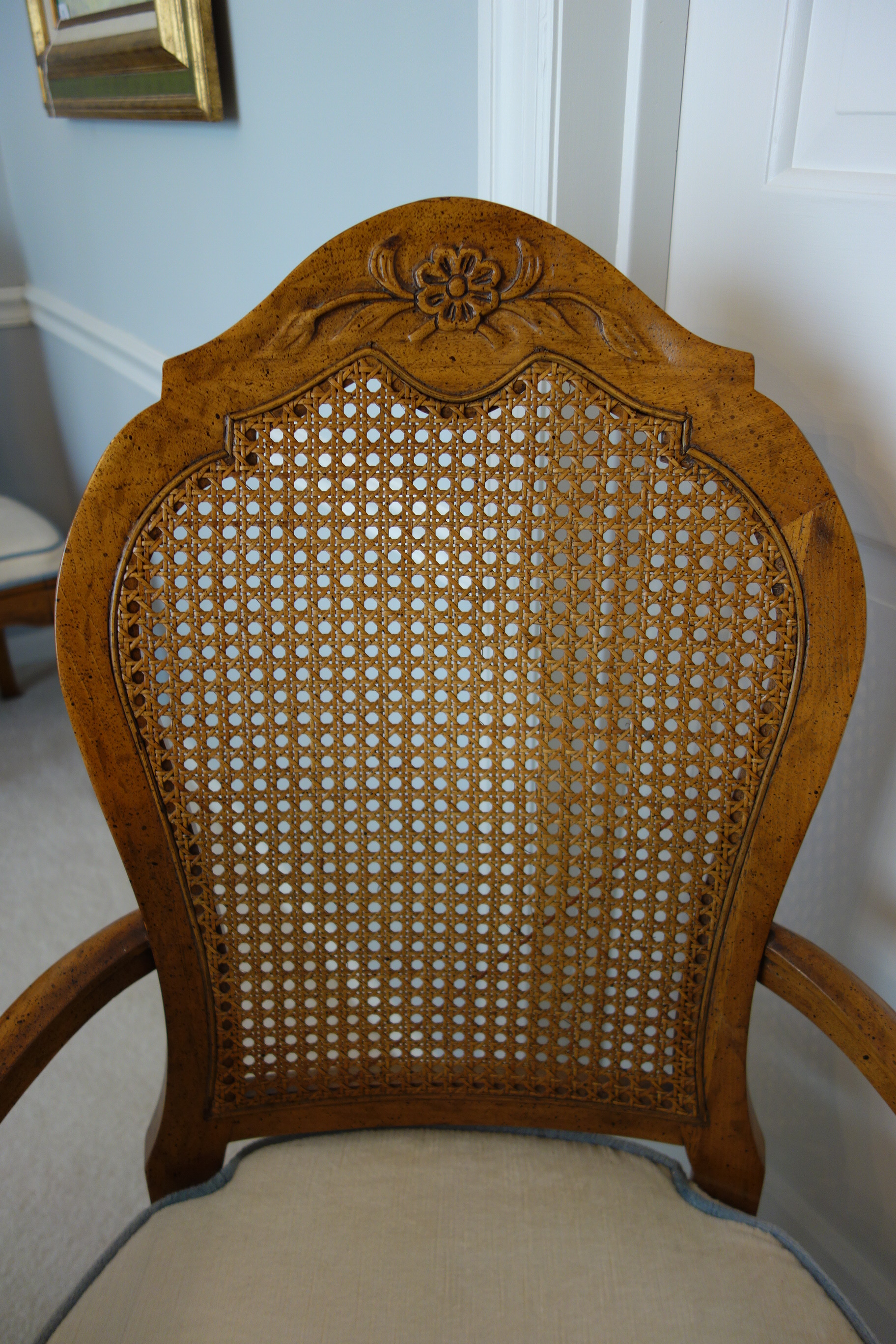 Drexel French Provincial Style Dining Table and Six Chairs
