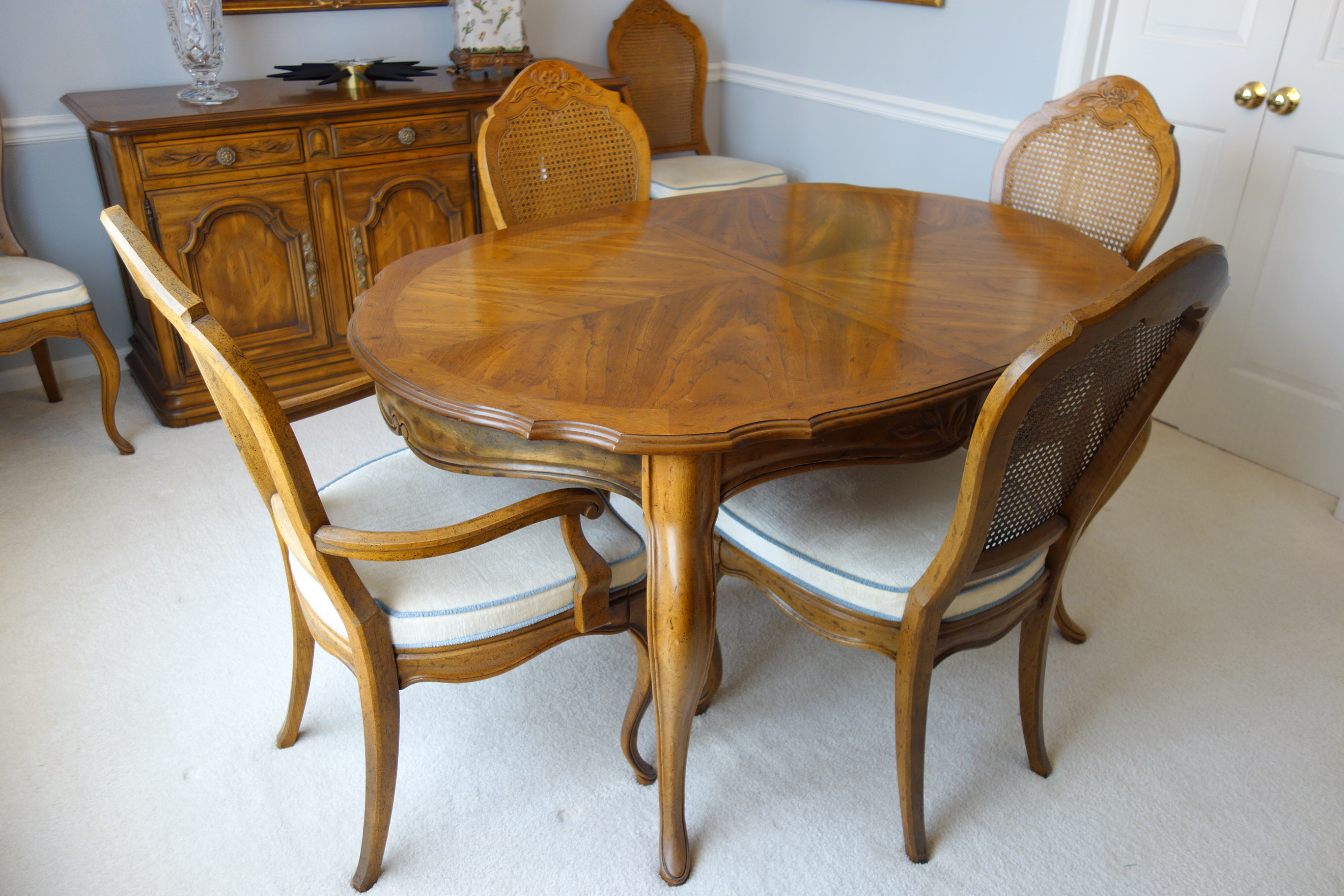 Drexel French Provincial Style Dining Table and Six Chairs