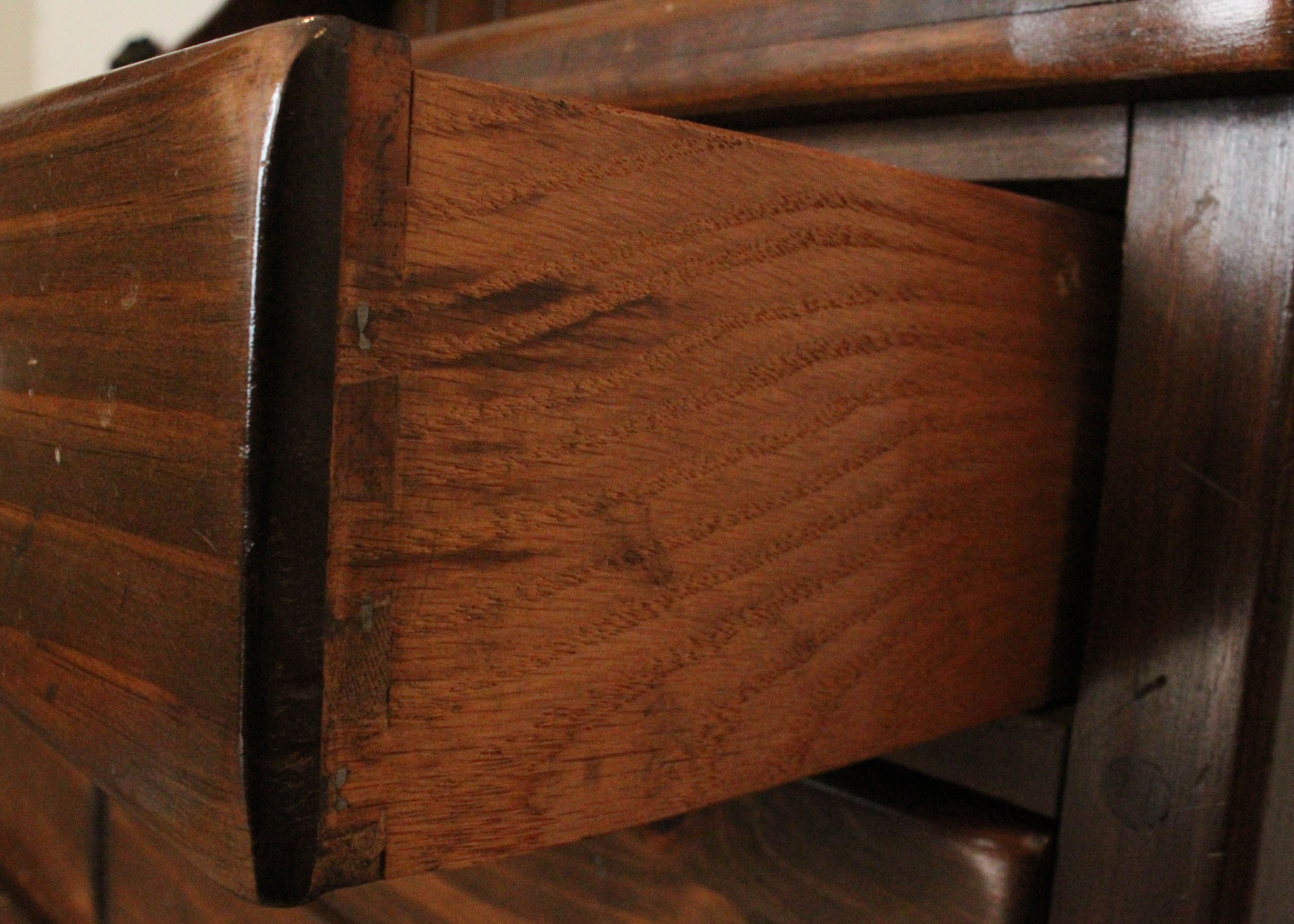 Dark Oak Ethan Allen "American Traditions" Hutch