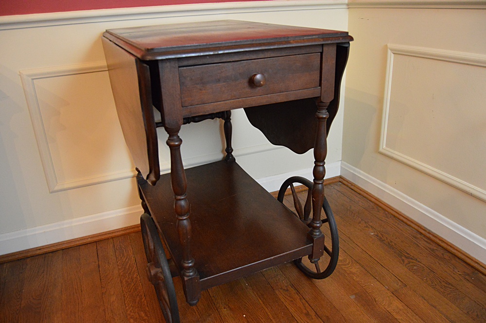 Vintage Colonial Style Mahogany Tea Cart