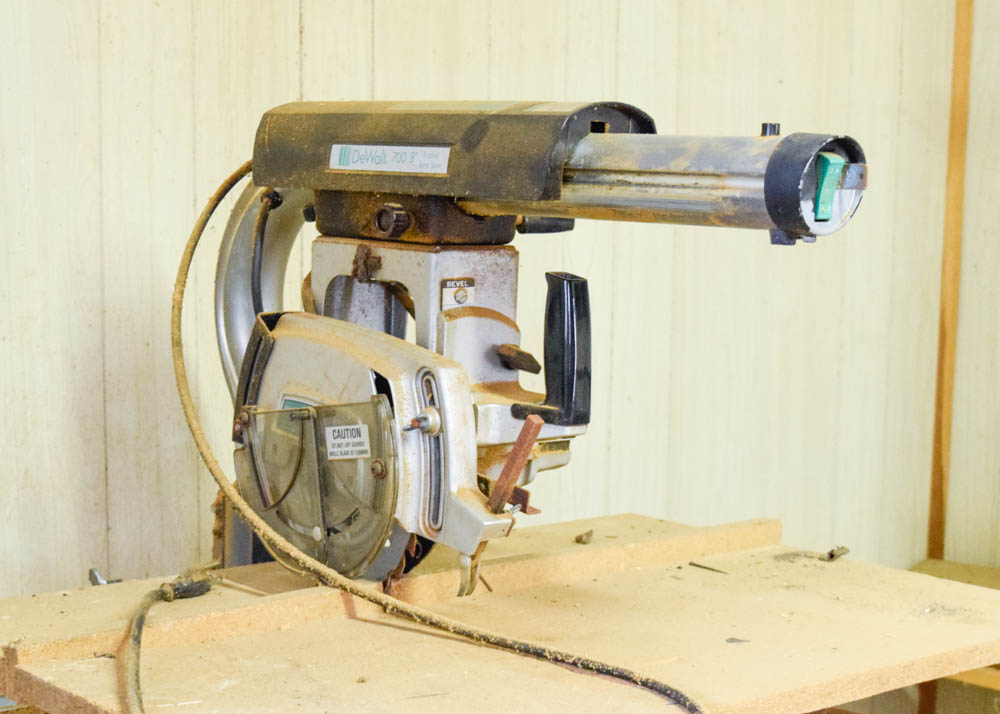 DeWalt 700 8" Radial Arm Saw
