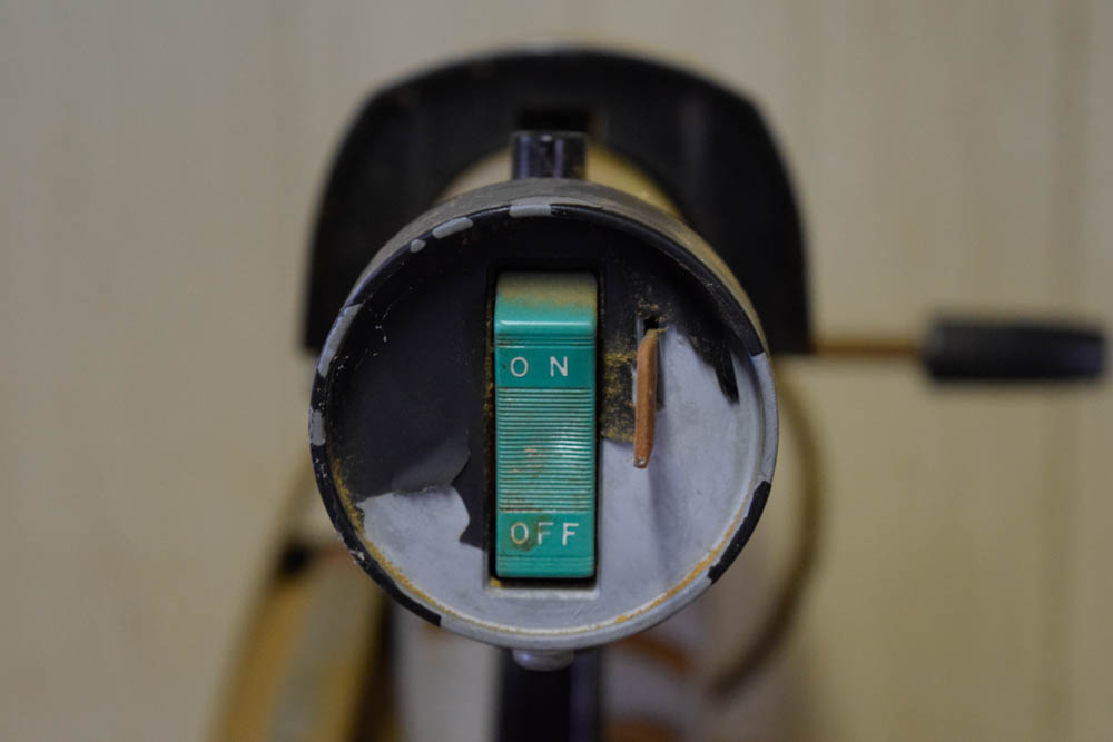 DeWalt 700 8" Radial Arm Saw