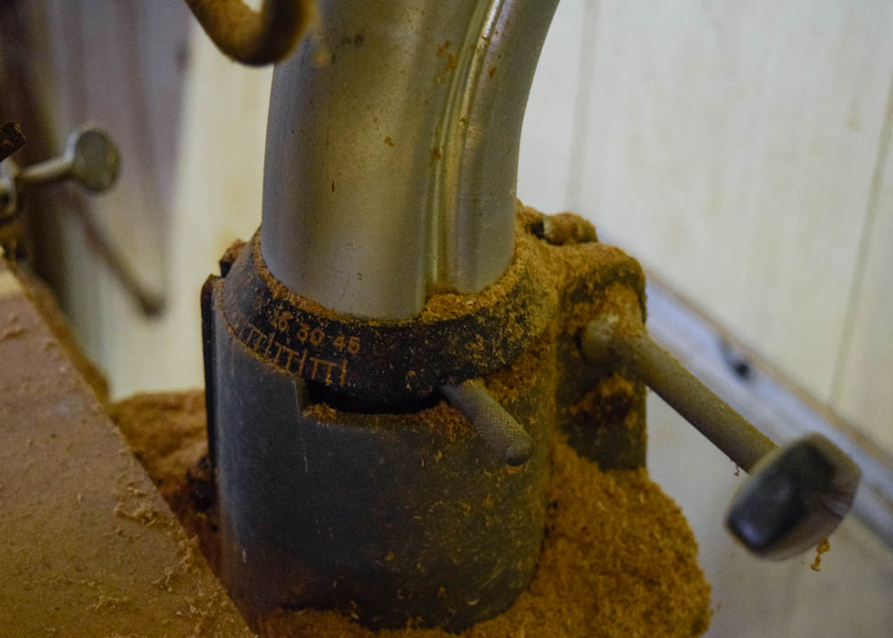 DeWalt 700 8" Radial Arm Saw