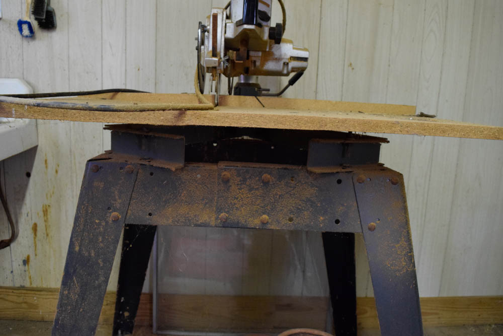 DeWalt 700 8" Radial Arm Saw