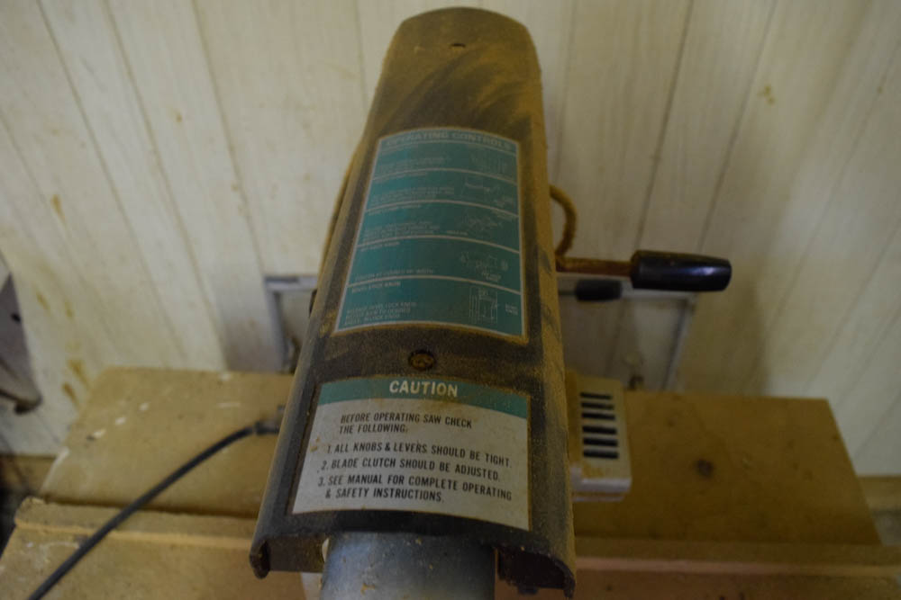 DeWalt 700 8" Radial Arm Saw