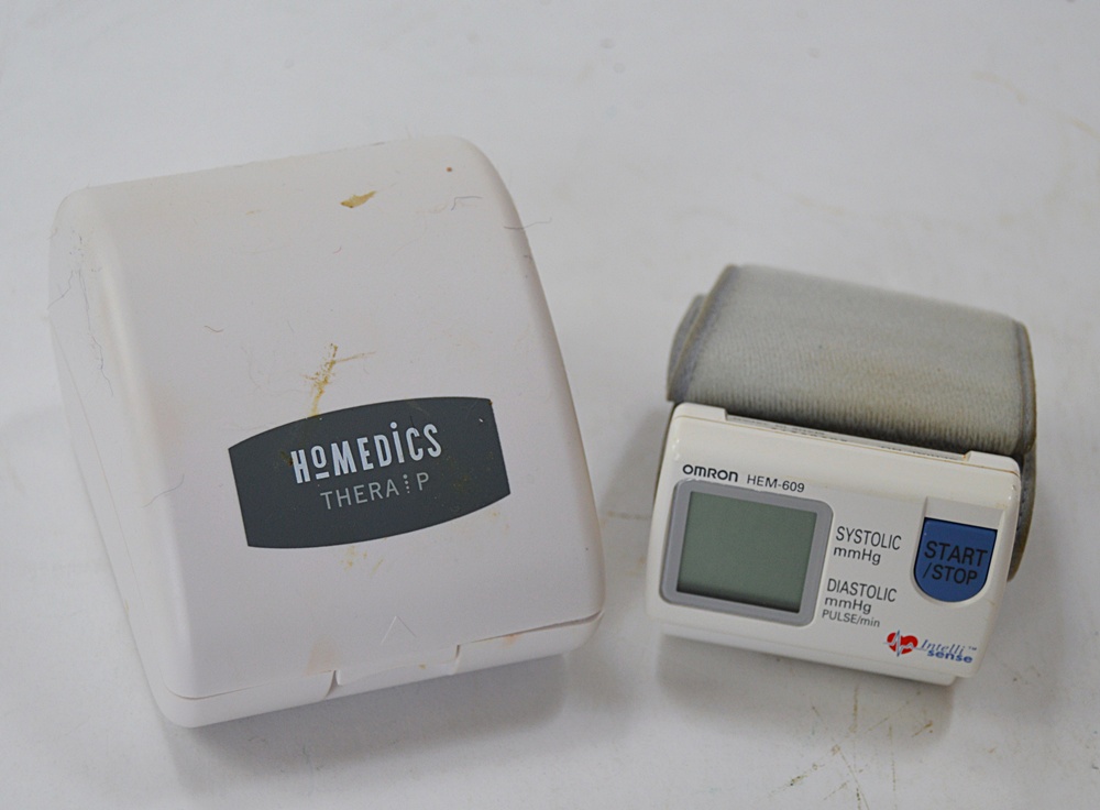 Homedics Thera P Omron Hem-609 Wrist Blood Pressure Monitor