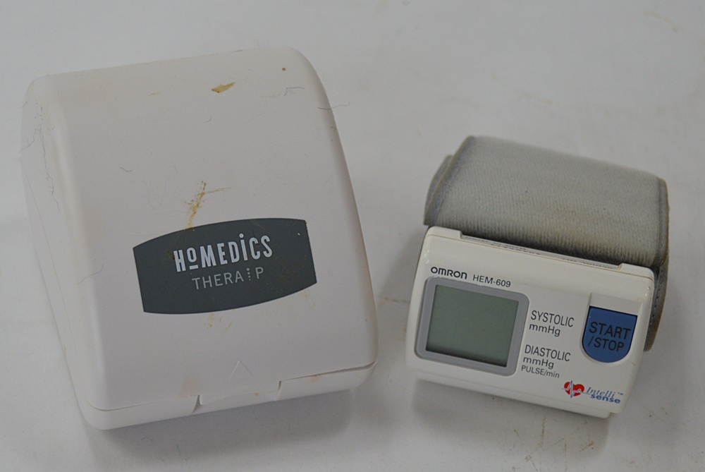 Homedics Thera P Omron Hem-609 Wrist Blood Pressure Monitor