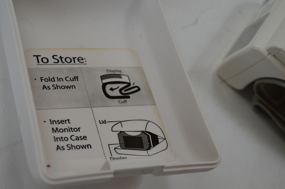 Homedics Thera P Omron Hem-609 Wrist Blood Pressure Monitor