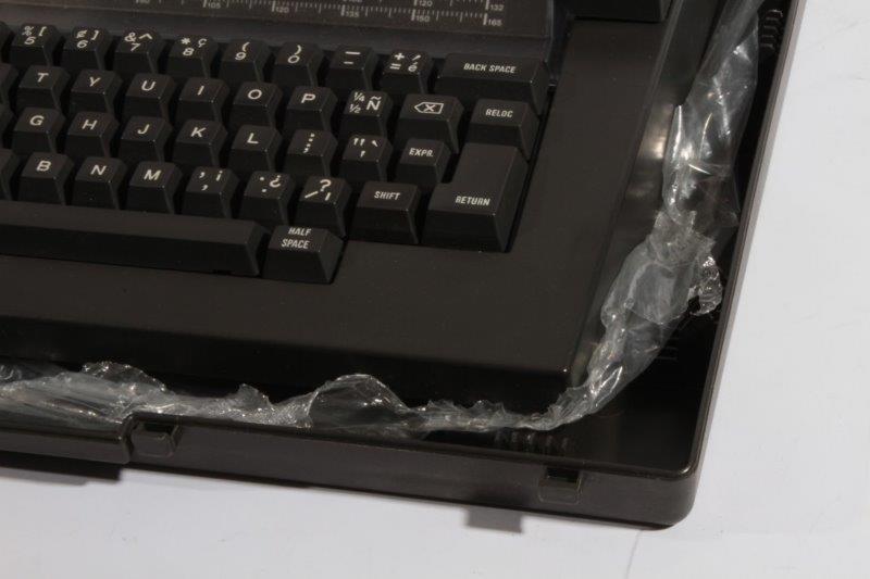 Praxis Olivetti Electric Typewriter