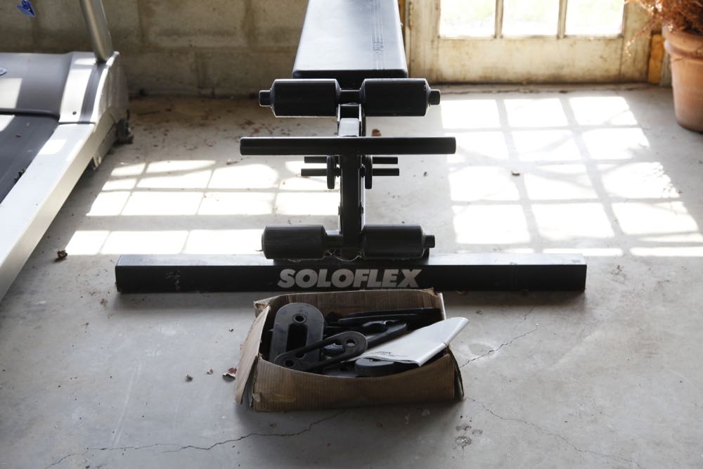 Soloflex Muscle Machine with Butterfly and Leg Extension