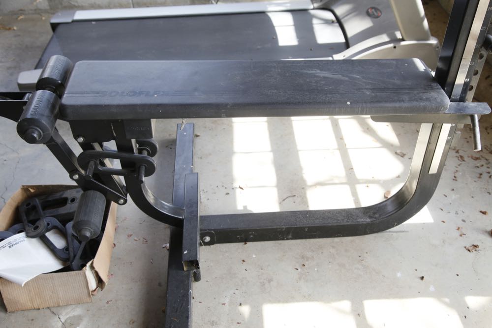 Soloflex Muscle Machine with Butterfly and Leg Extension