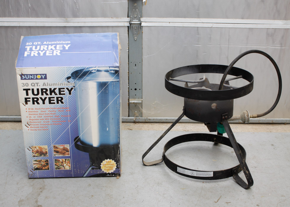 Sunjoy 30-Quart Aluminum Turkey Fryer