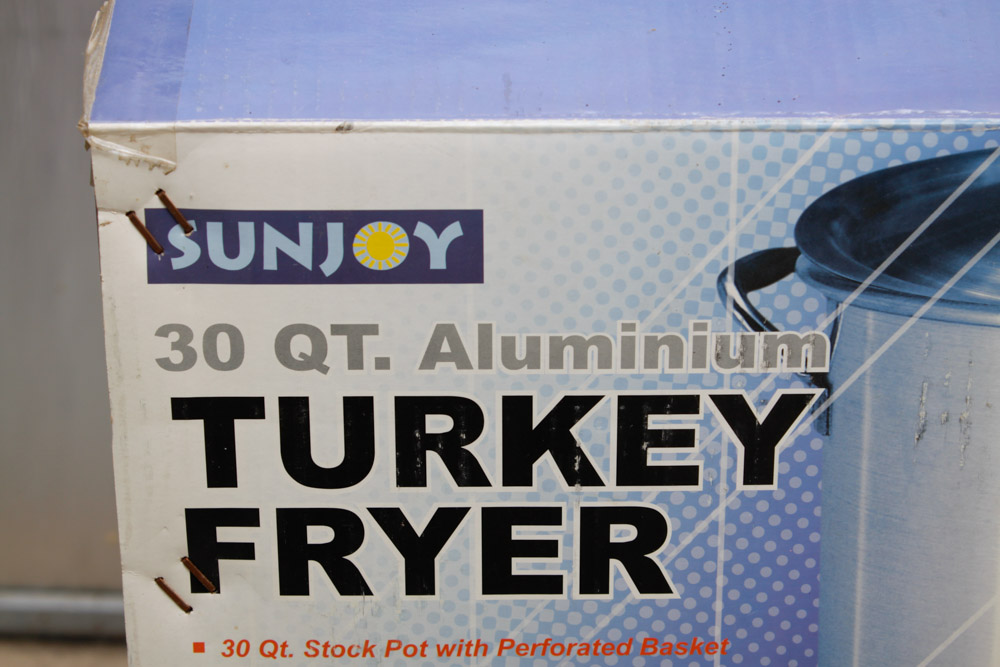 Sunjoy 30-Quart Aluminum Turkey Fryer