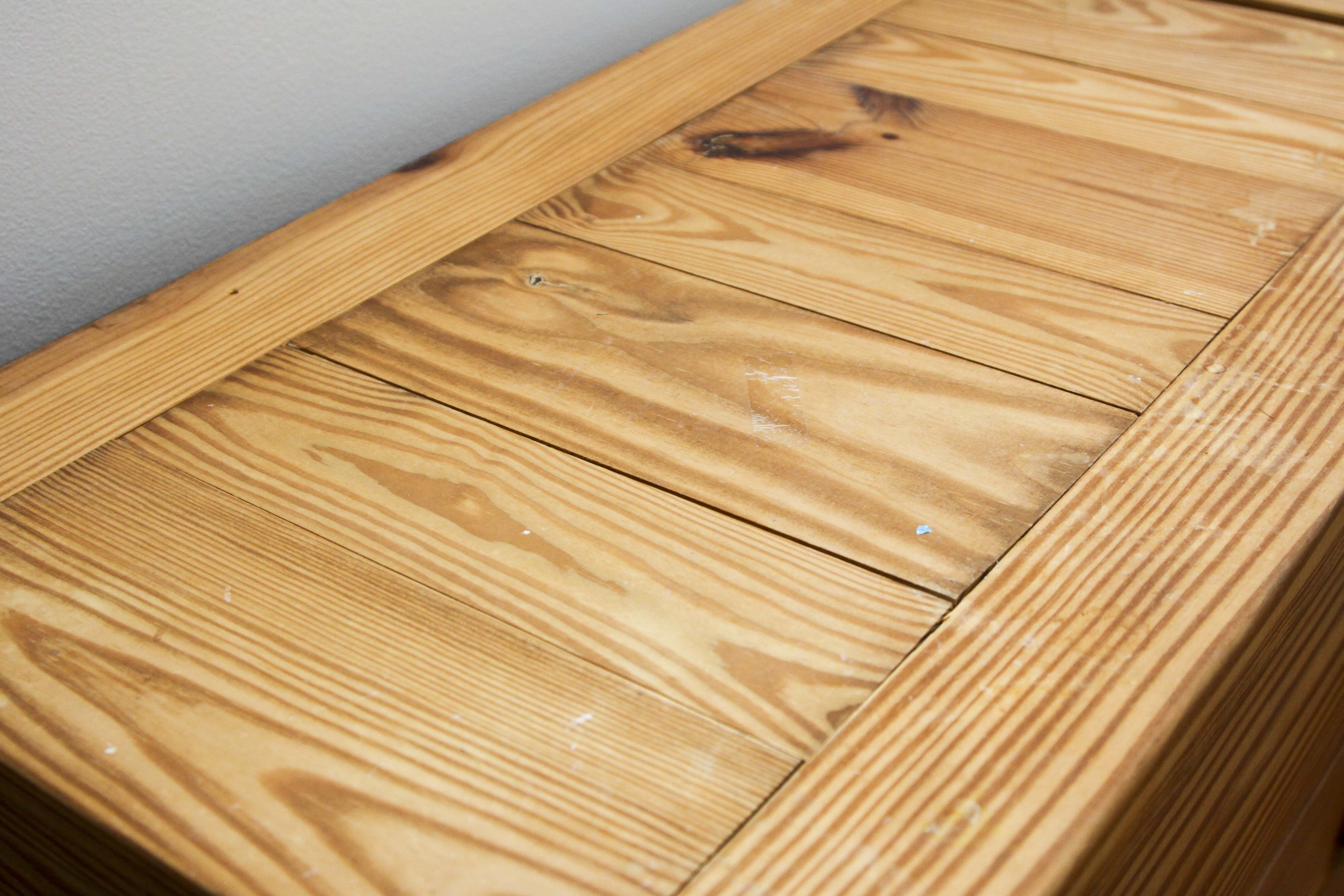 Pair of Pine Wood Chest of Drawers