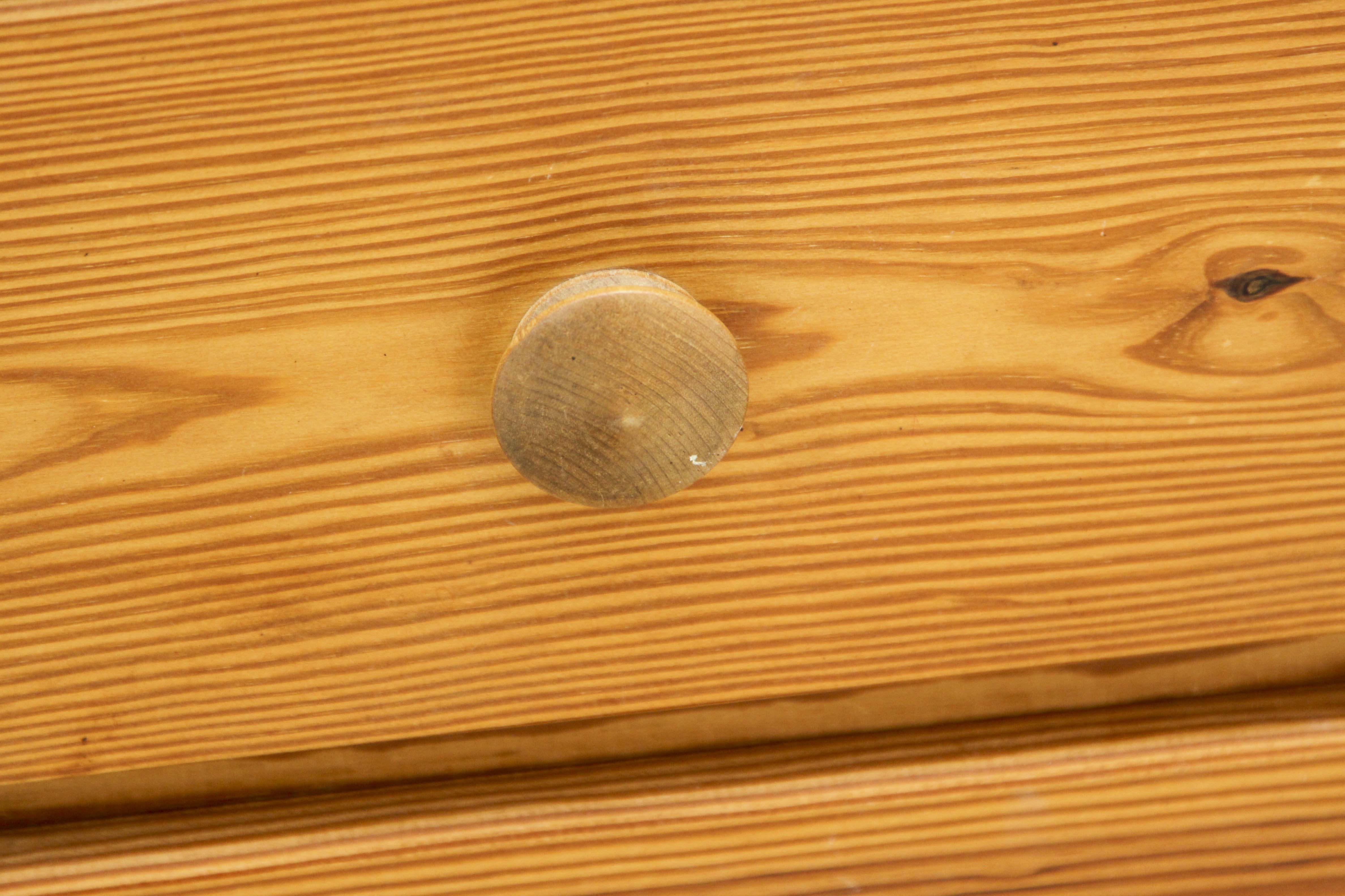 Pair of Pine Wood Chest of Drawers