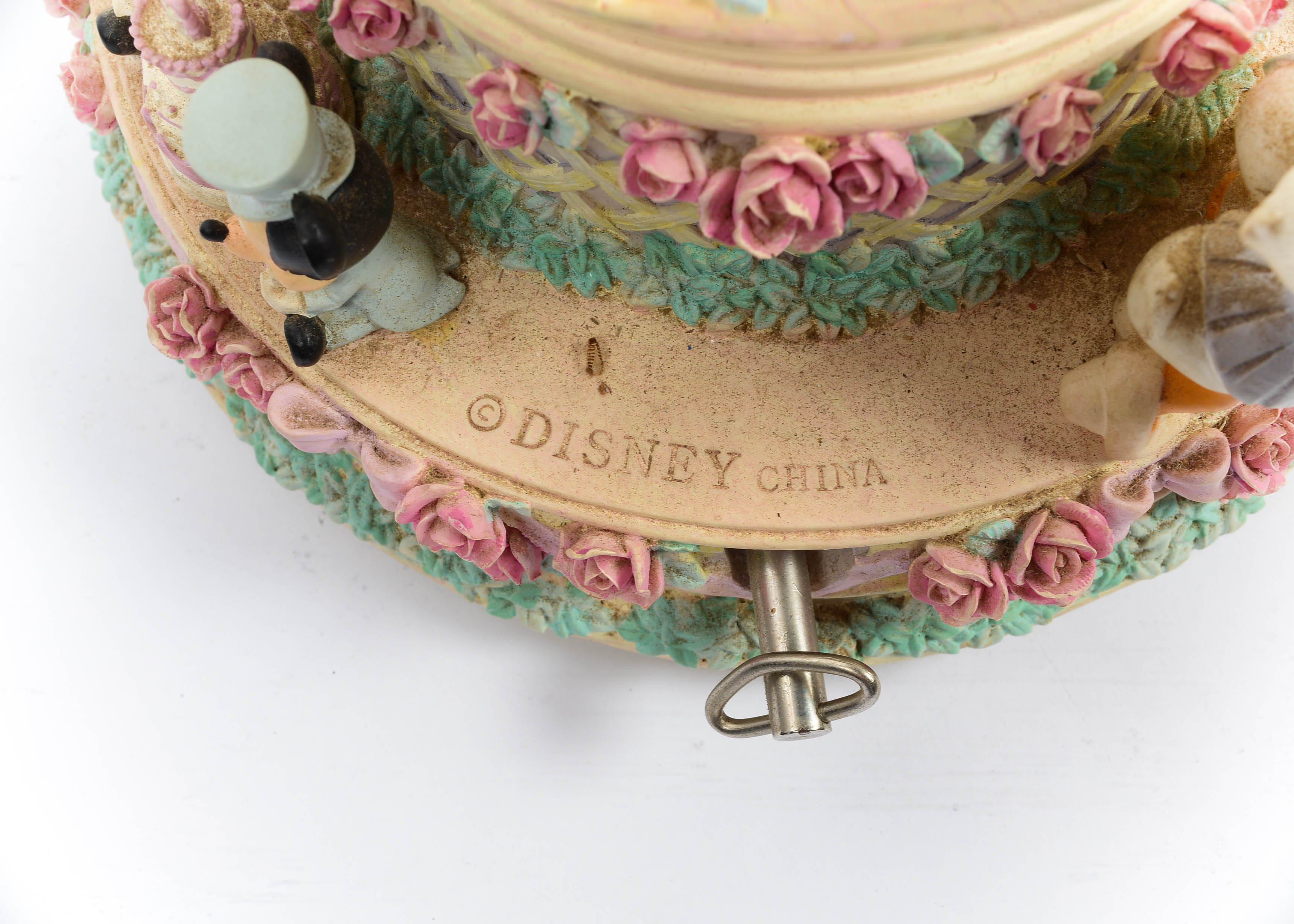 1998 Retired Disney Mickey and Minnie Marriage Musical Snow Globe