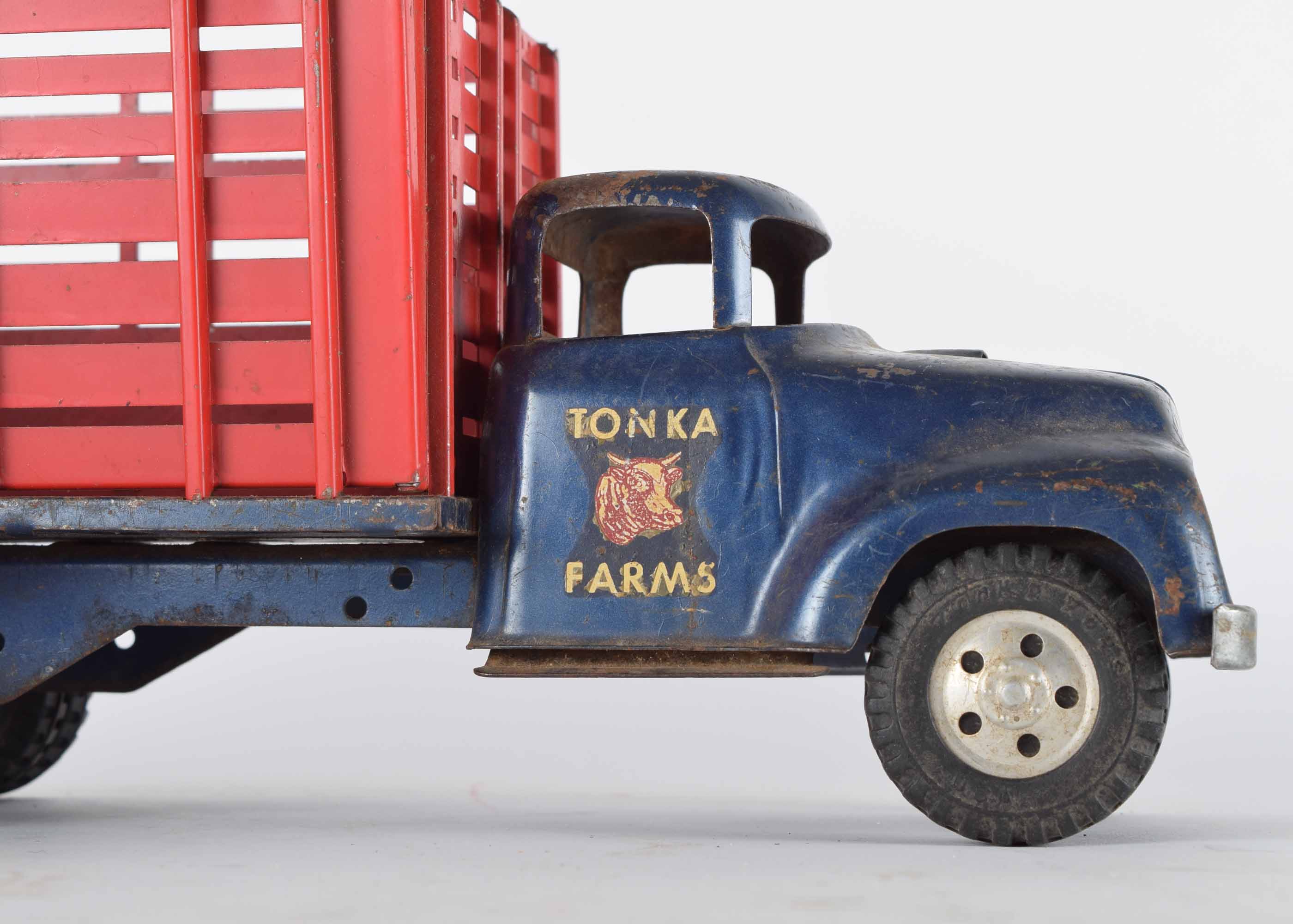 Vintage Tonka Steel Toy Farm Livestock Truck and Small Livestock Cart
