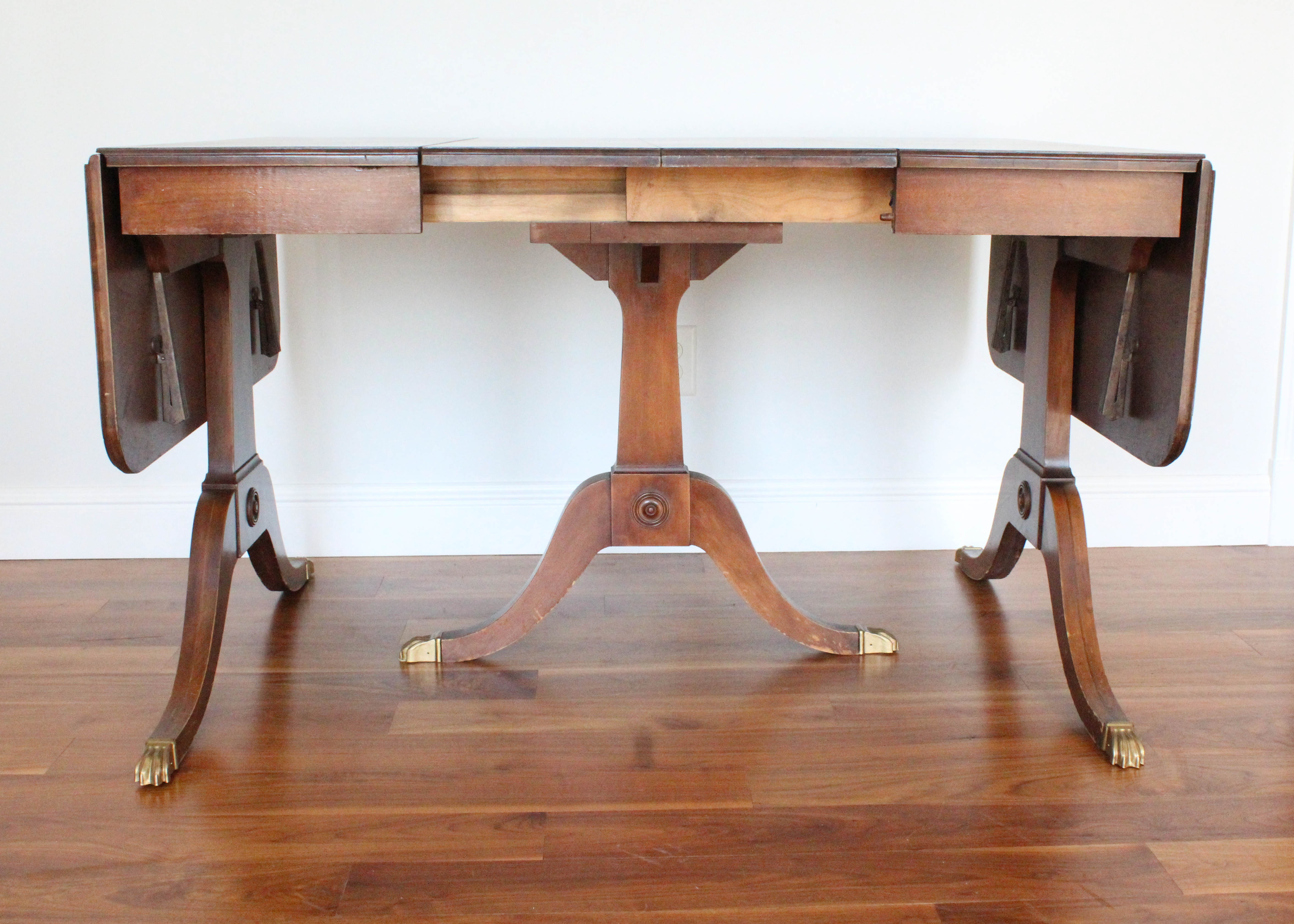 Imperial Grand Rapids Dining Room Table