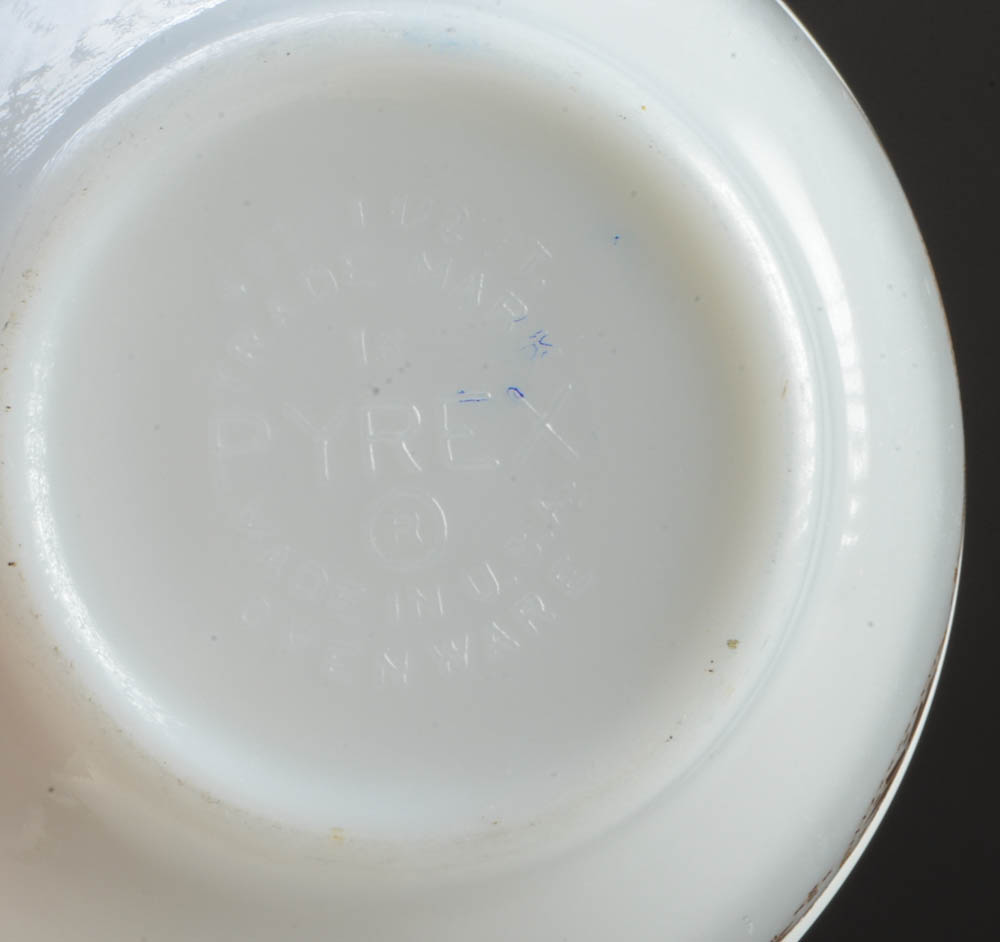 Pyrex "Crazy Daisy" and "Quilt" Mixing Bowls