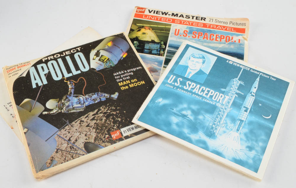 Pair of View-Masters With Six United States Space Travel Photo Discs