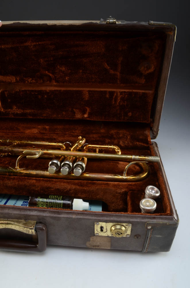 King 600 Bb Trumpet With Accessories