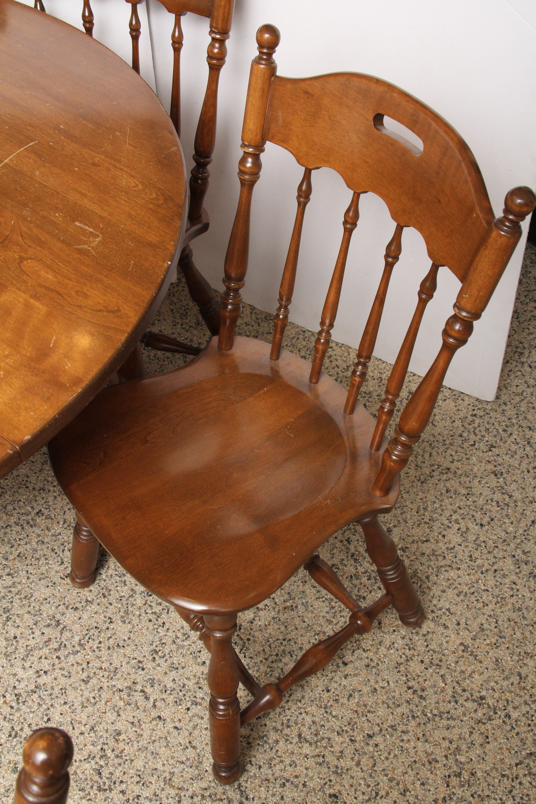 Ethan Allen Solid Oak Dining Table and Chairs