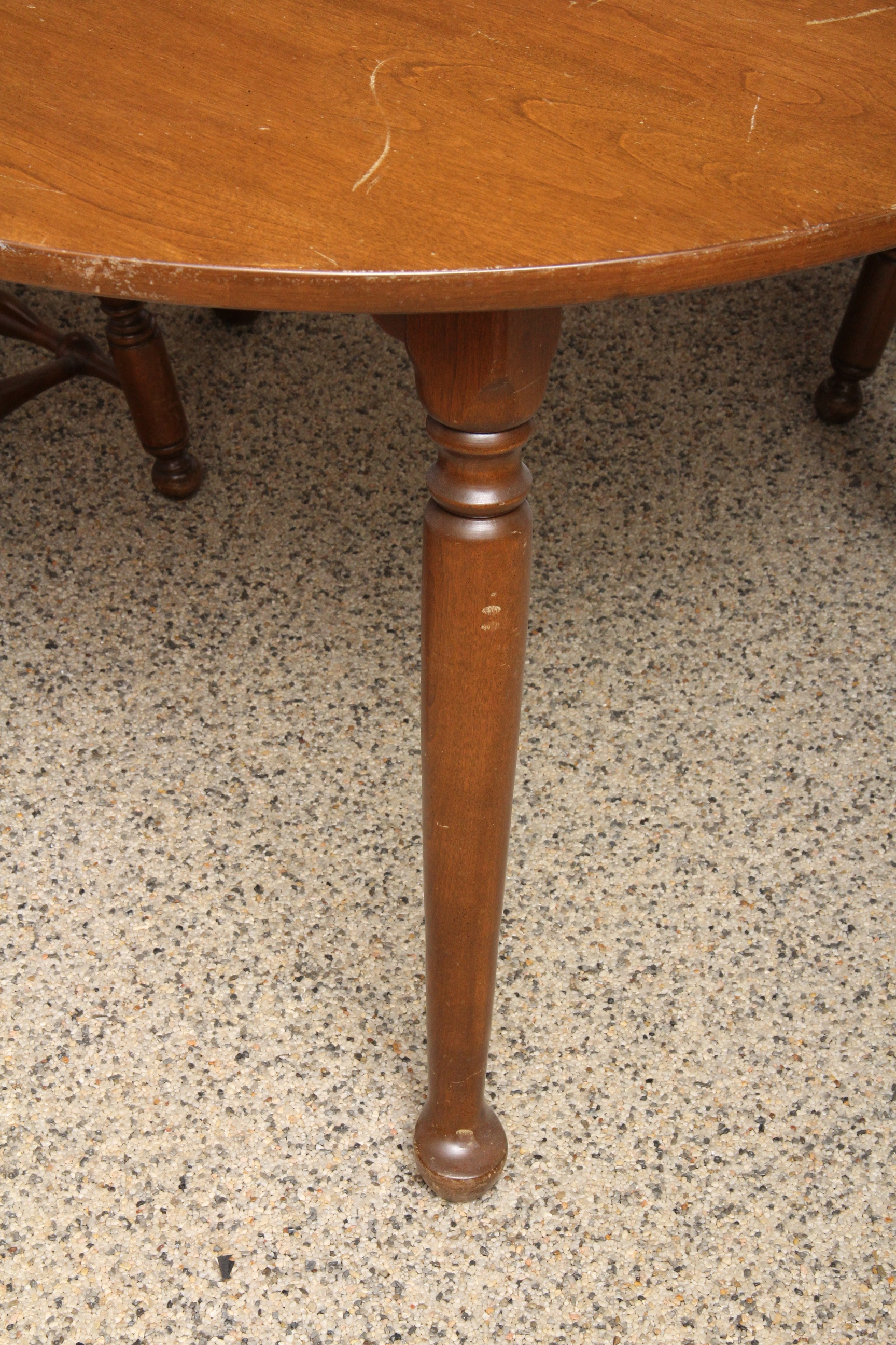 Ethan Allen Solid Oak Dining Table and Chairs