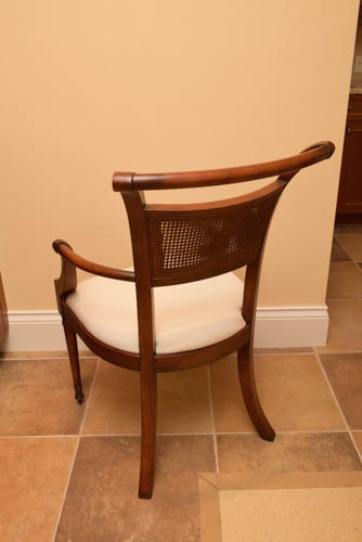 Henredon Dining Table with Six Chairs