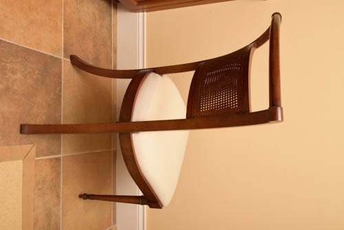 Henredon Dining Table with Six Chairs