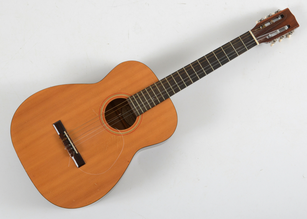 Silvertone Classic Guitar