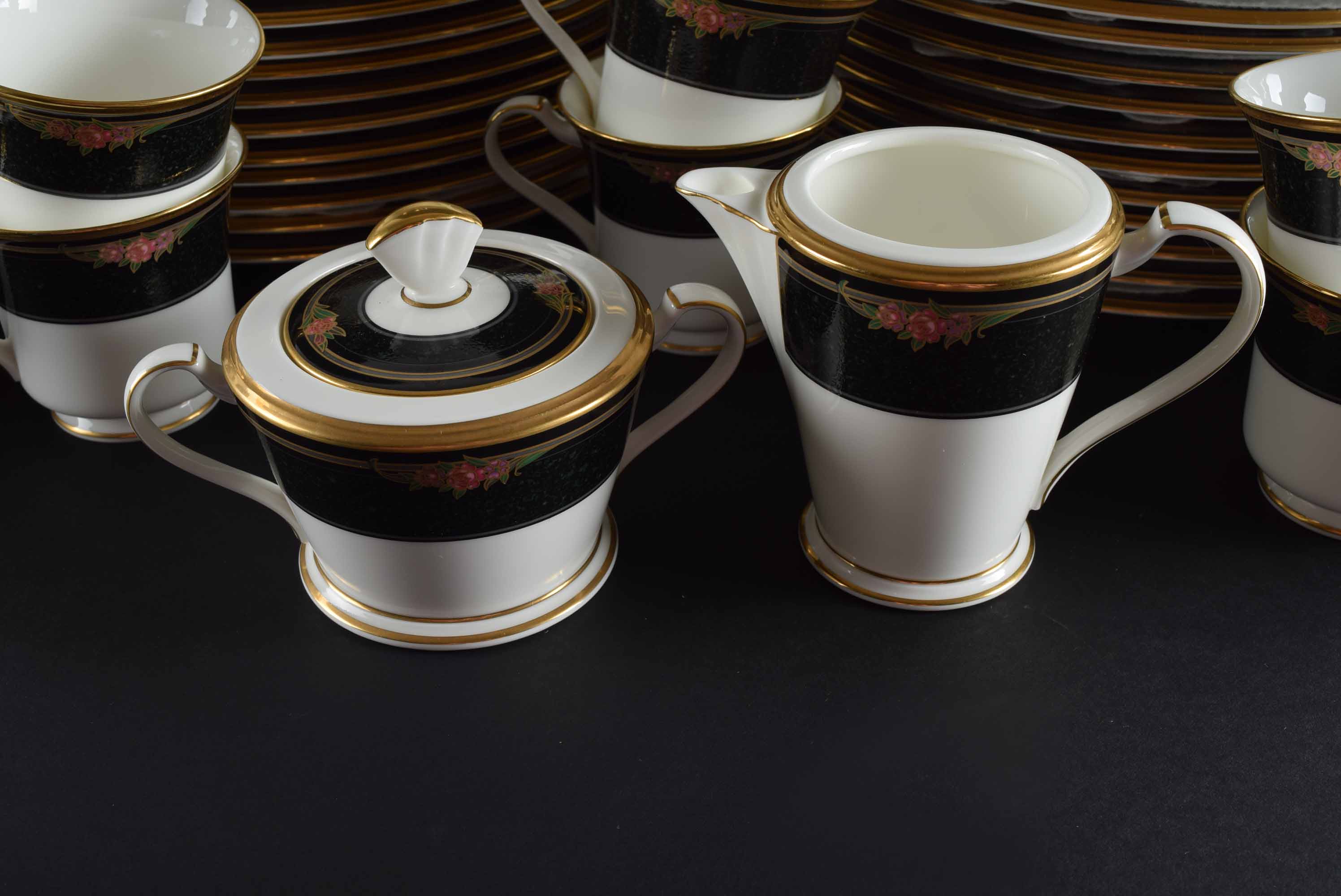 Noritake Bone China Venetian Rose China Service for 20