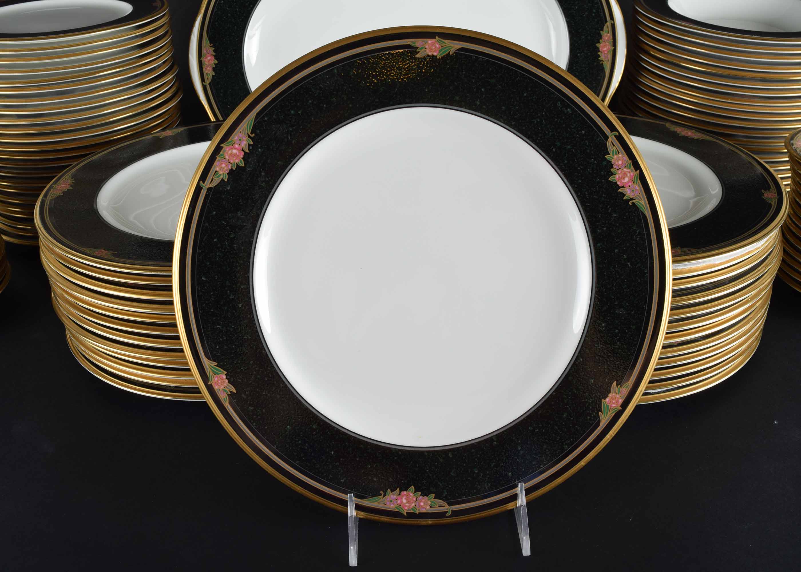 Noritake Bone China Venetian Rose China Service for 20