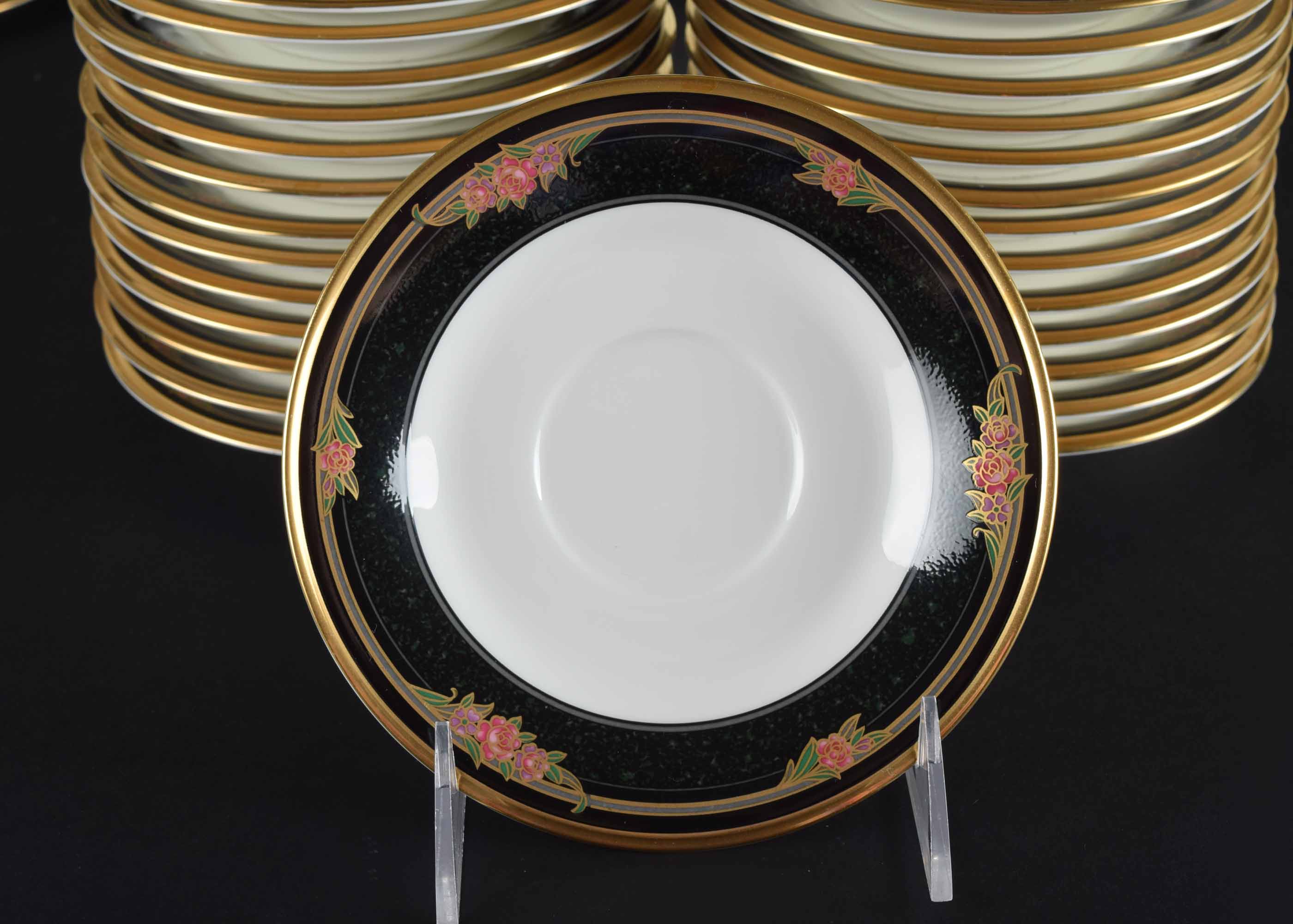 Noritake Bone China Venetian Rose China Service for 20
