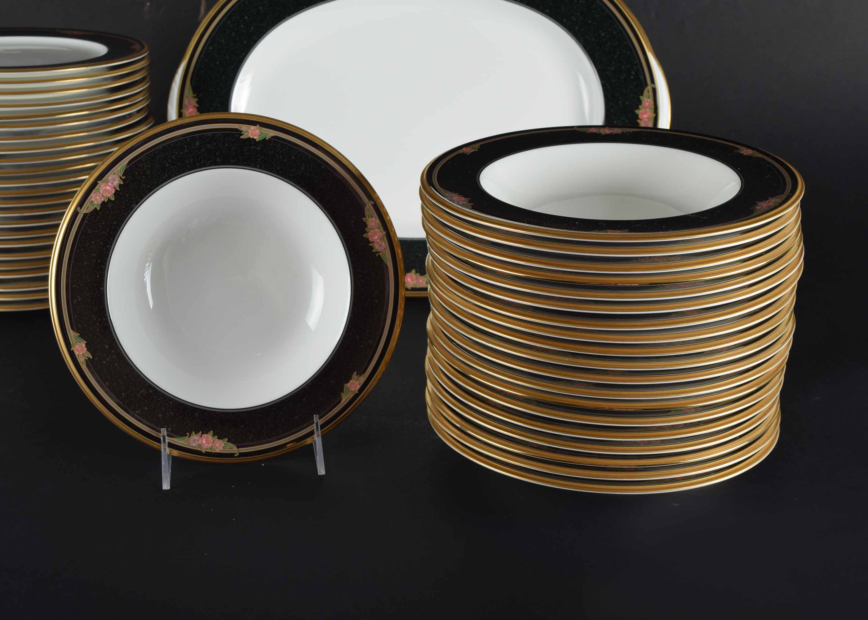 Noritake Bone China Venetian Rose China Service for 20