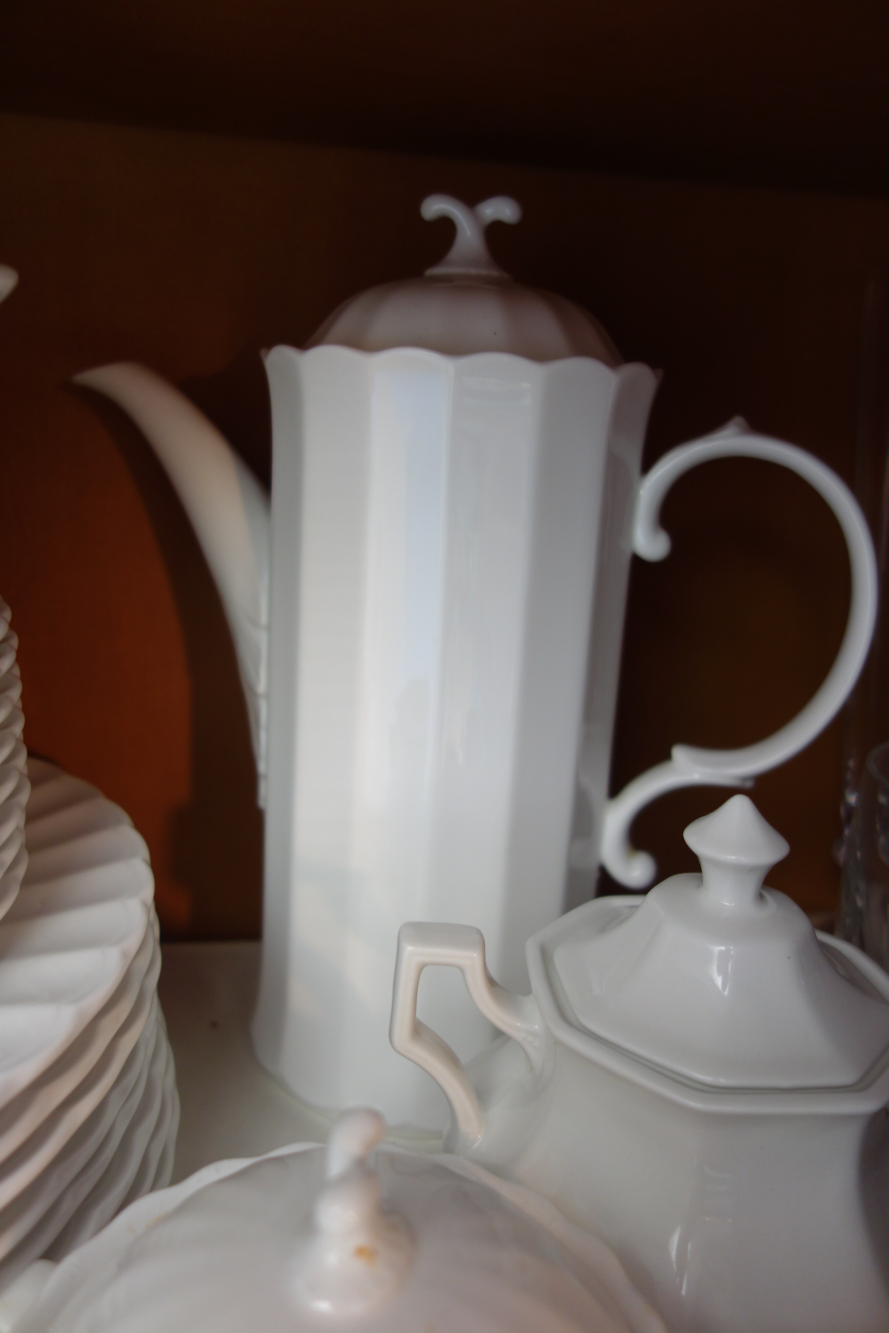 65 Pieces Mikasa Maxima "Yardley" China Set