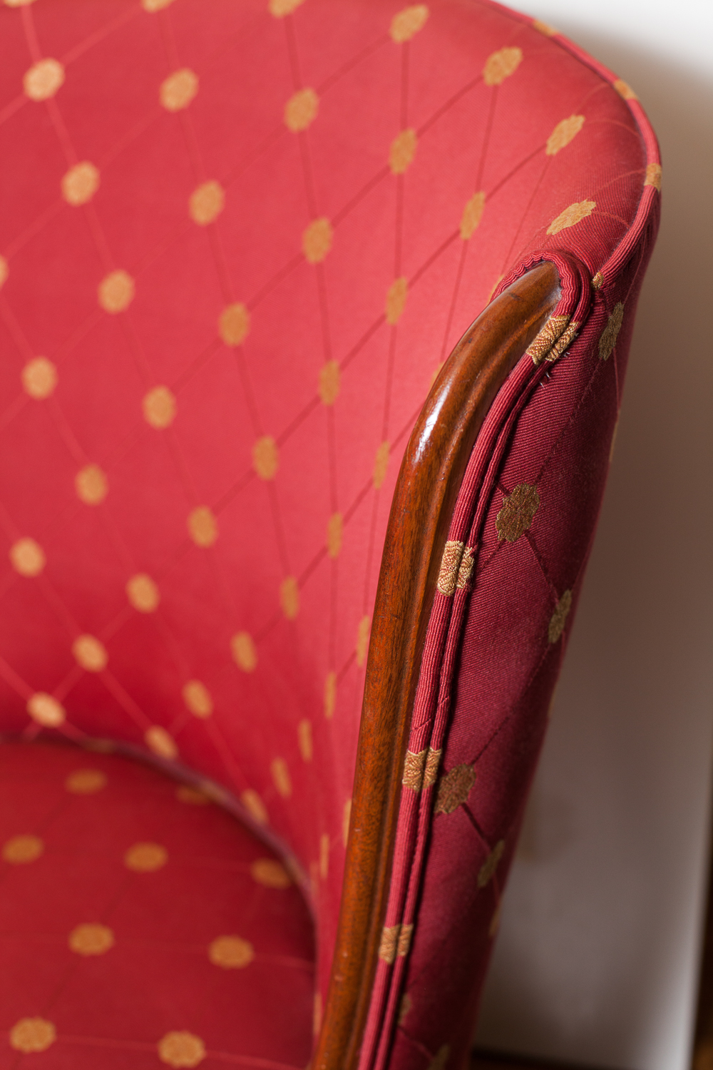 Duncan Phyfe Reproduction Mahogany Dining Table and Chairs