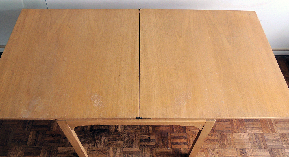 Vintage Centerfold-Top Table