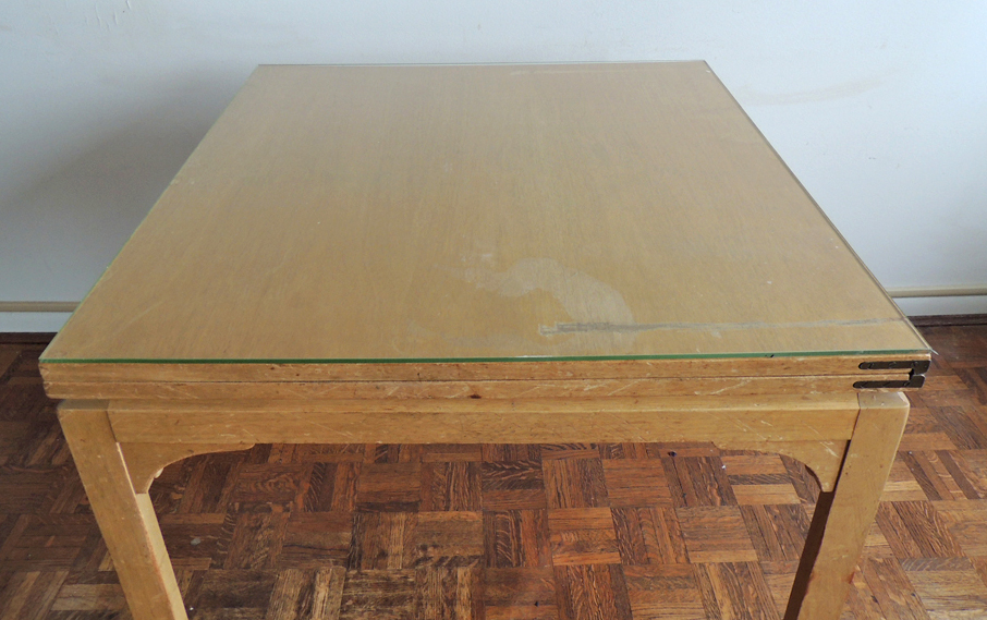 Vintage Centerfold-Top Table