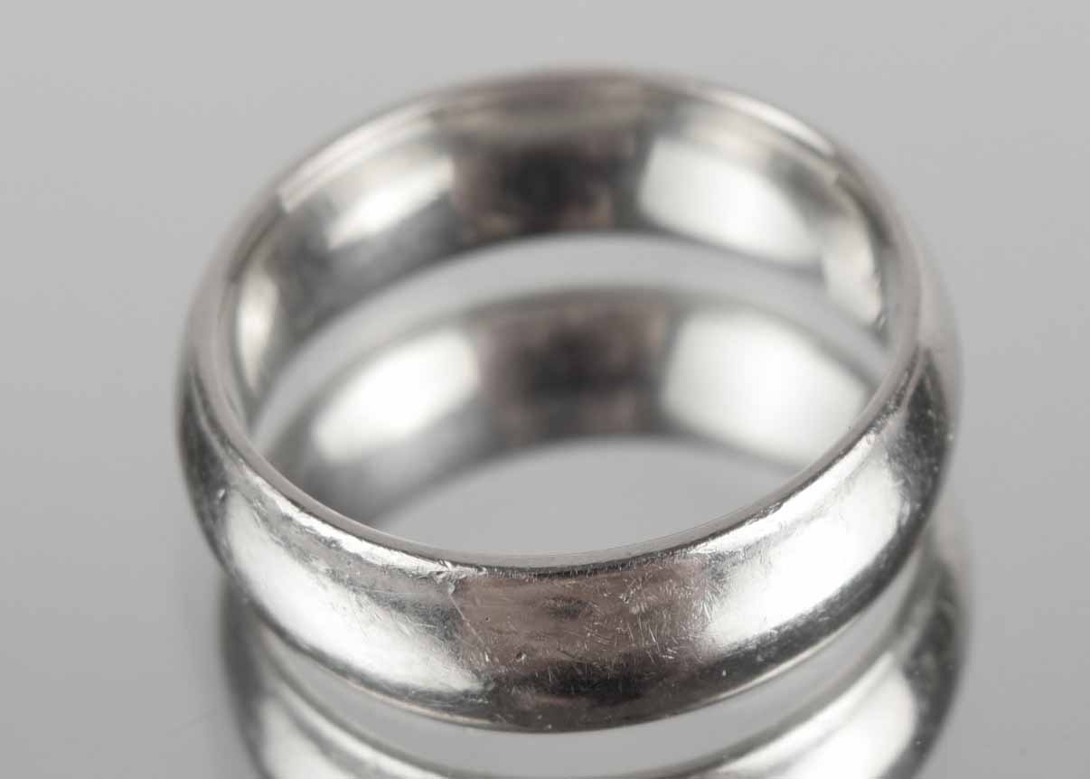 Ladies' Platinum Wedding Band