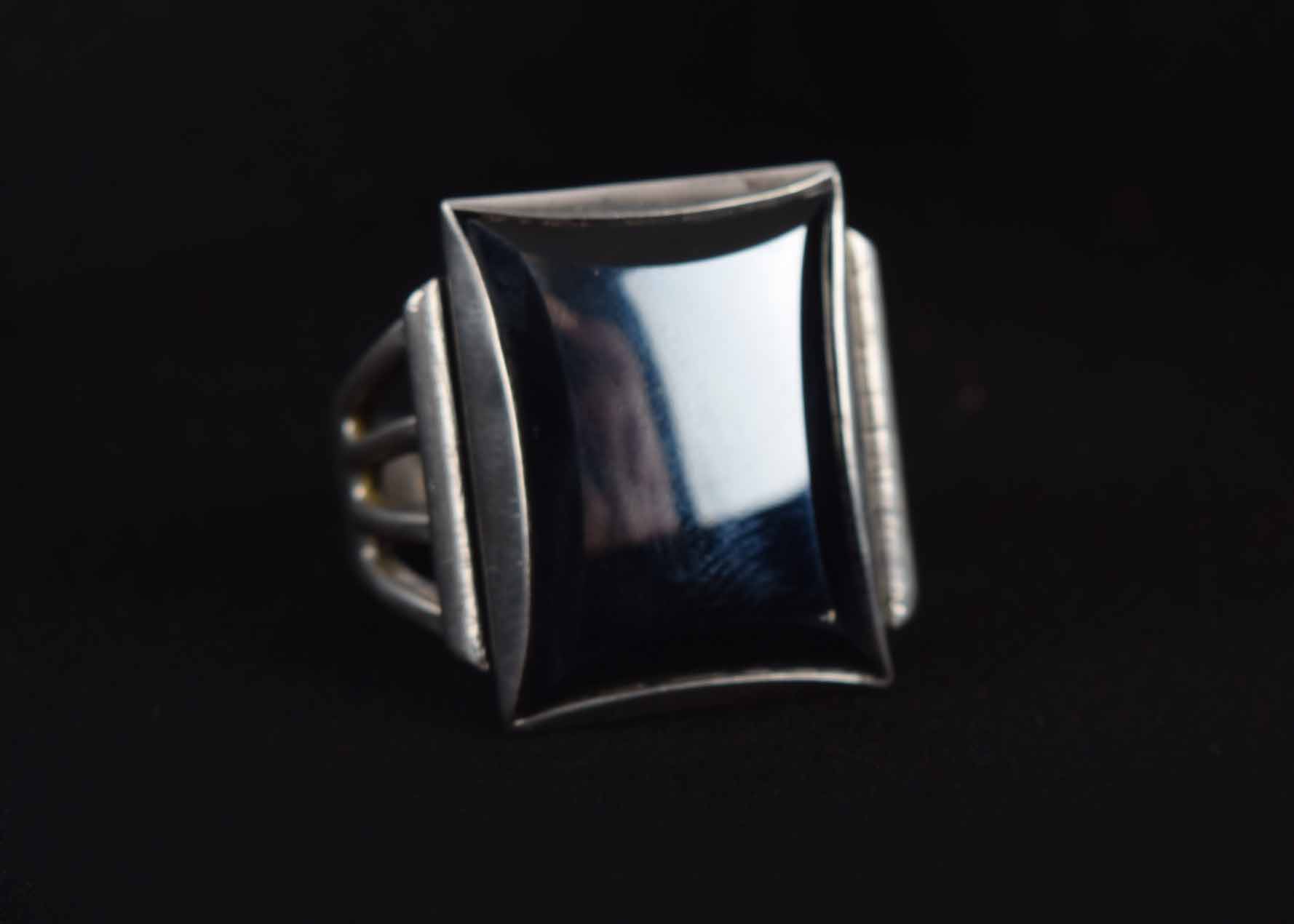 Man's Sterling and Hematite Like Ring
