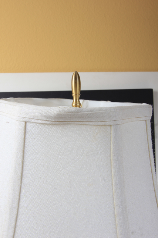 Vintage Milk Glass Table Lamp