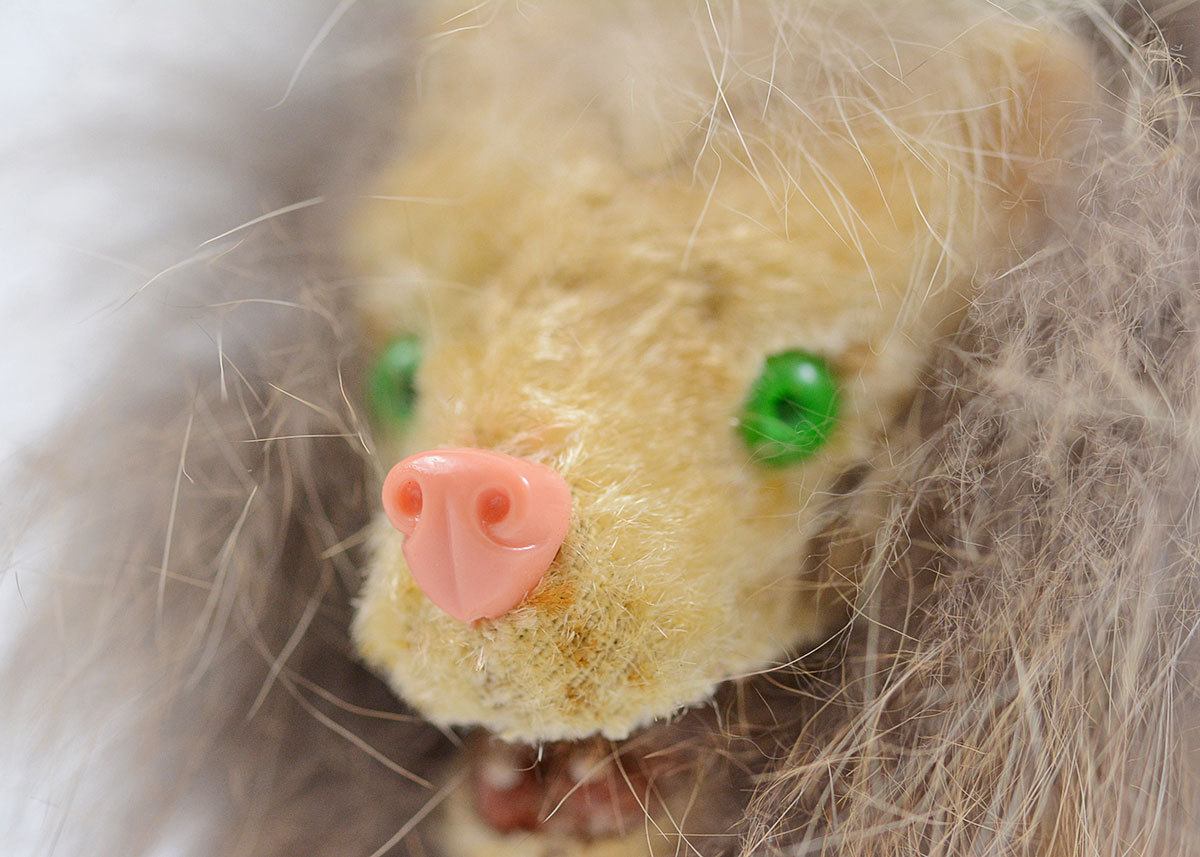 Vintage German Made EMO Brand Wind up Drinking Real Fur Lion