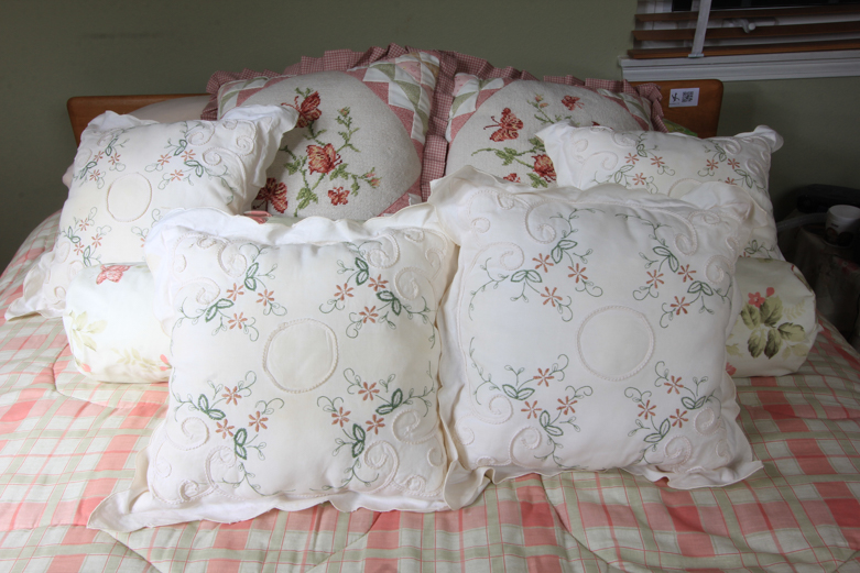 Plaid and Floral Print Bedding
